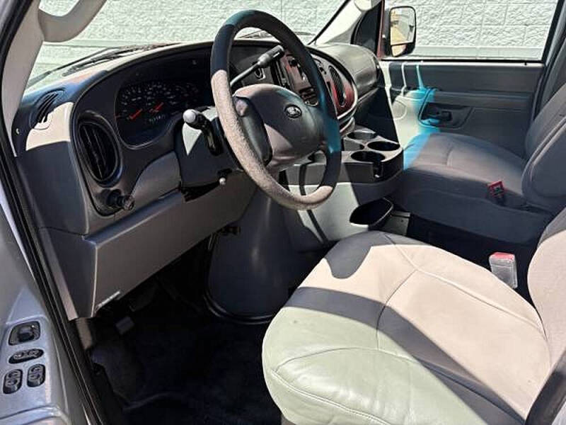 2006 Ford E-Series E-150