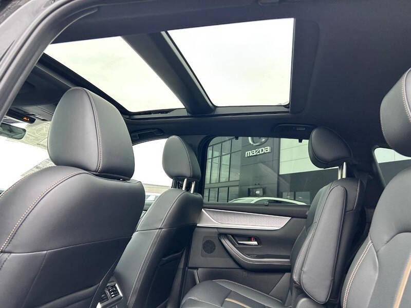 2025 Mazda CX-90 Plug-in Hybrid Premium Plus