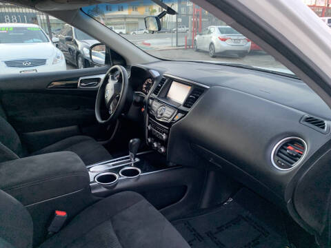 2014 Nissan Pathfinder SV