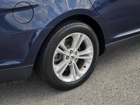 2016 Ford Taurus SEL
