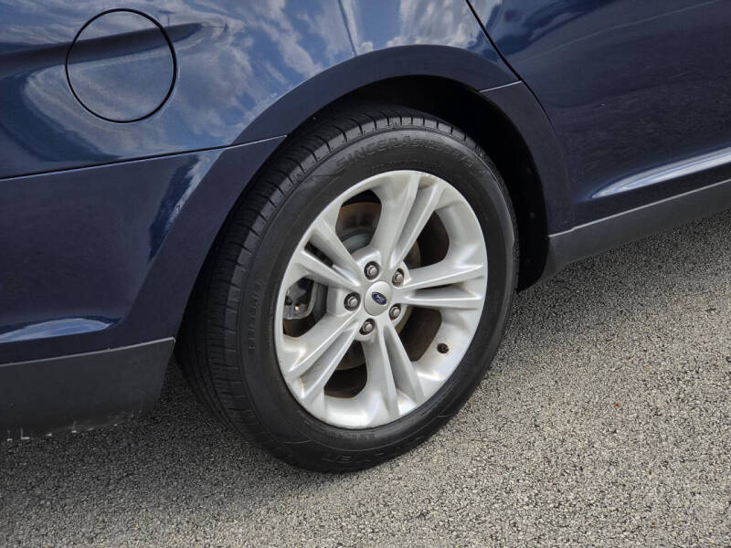 2016 Ford Taurus SEL