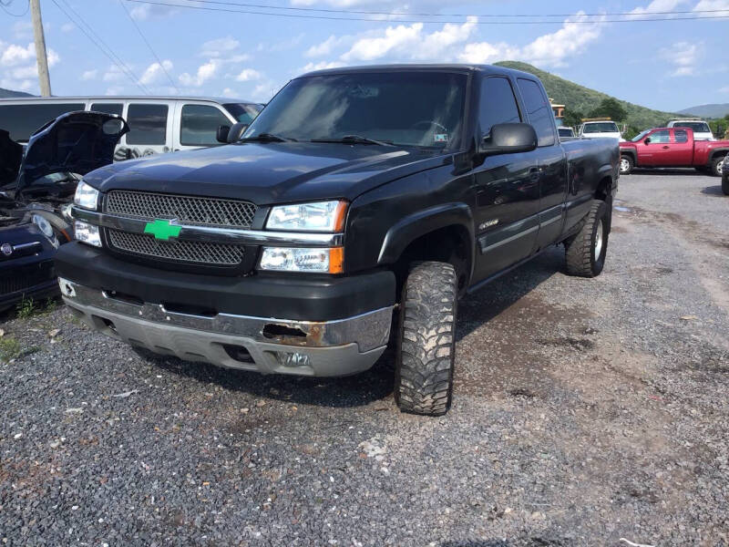 2003 Chevrolet Silverado 2500HD for sale at Troy's Auto Sales in Dornsife PA