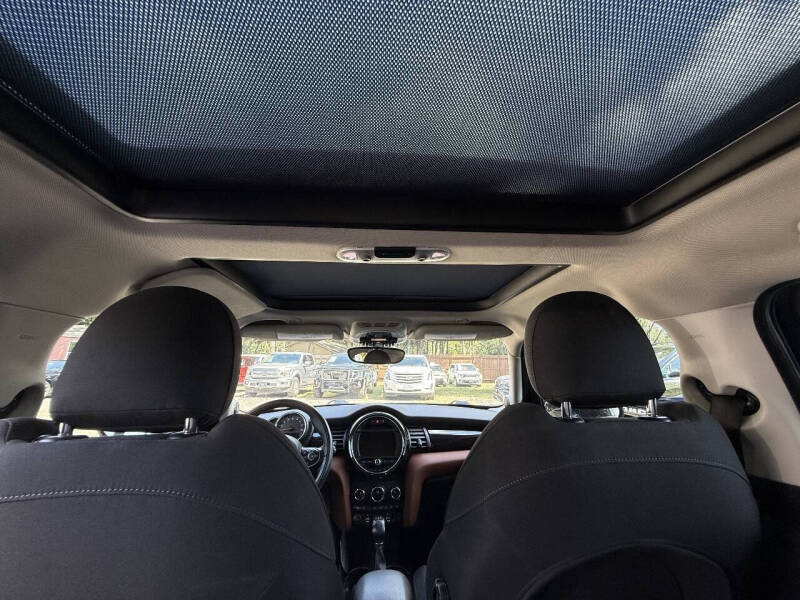 2017 MINI Hardtop 4 Door Cooper