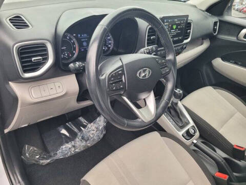 2020 Hyundai Venue SEL