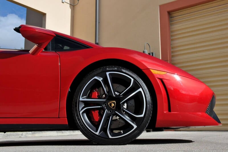 2014 Lamborghini Gallardo LP550-2 photo 3