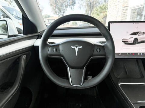 2025 Tesla Model Y Performance