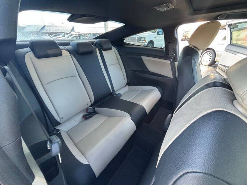 2017 Honda Civic Touring
