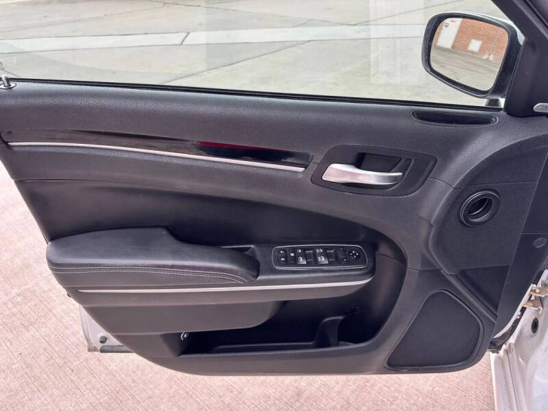 2020 Chrysler 300 S