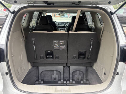 2017 Kia Sedona LX