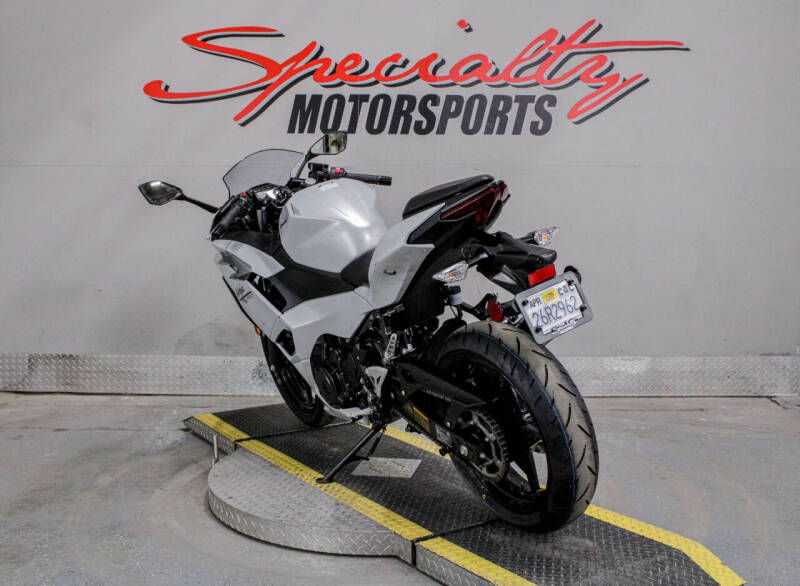 2024 Kawasaki Ninja 500 SE ABS