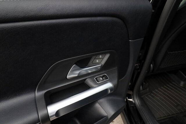 2022 Mercedes-Benz GLB GLB 250 4MATIC