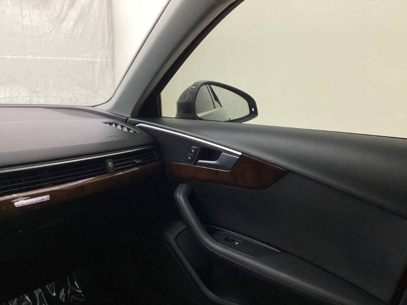 2019 Audi A4 quattro Premium Plus 45 TFSI