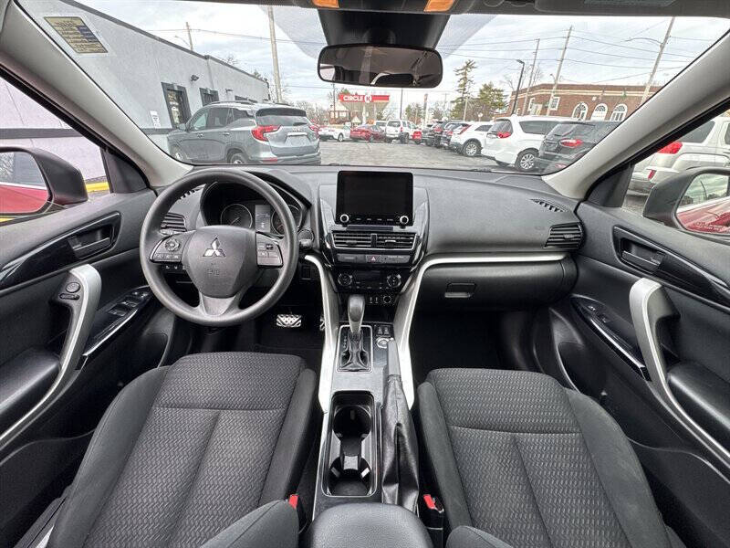 2023 Mitsubishi Eclipse Cross LE