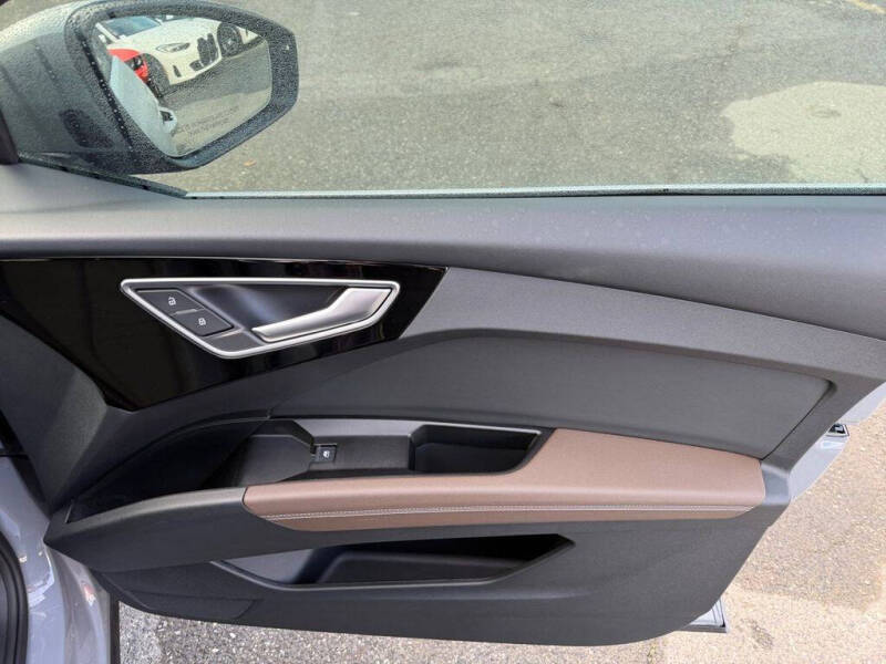 2024 Audi Q4 e-tron Premium 40