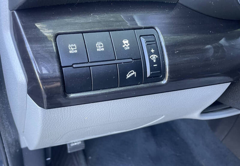2011 Kia Sorento LX