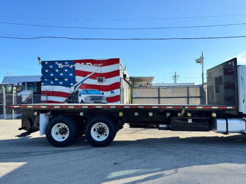 2017 Freightliner M2 106