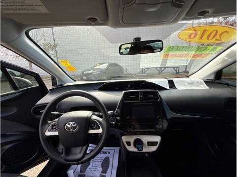 2016 Toyota Prius Two