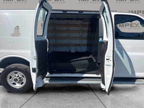 2023 GMC Savana 2500