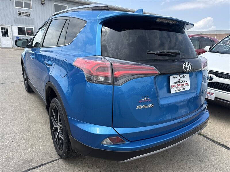 2017 Toyota RAV4 SE