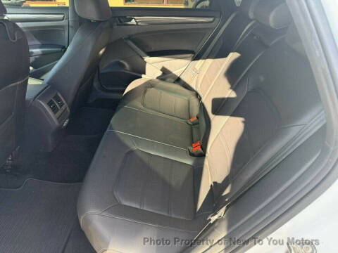 2021 Volkswagen Passat R-Line