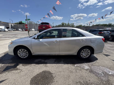 2014 Toyota Camry LE