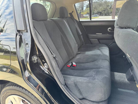 2011 Nissan Versa 1.8 S