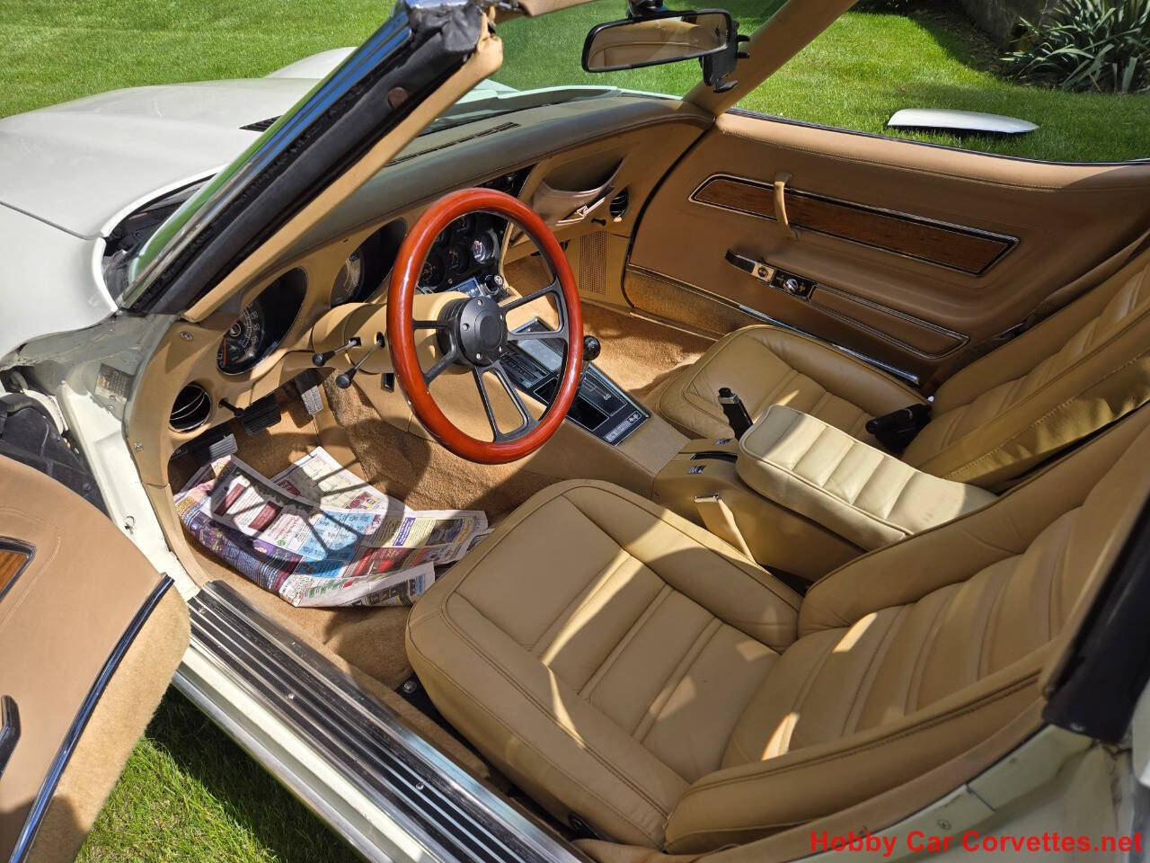 1976 Chevrolet Corvette 21