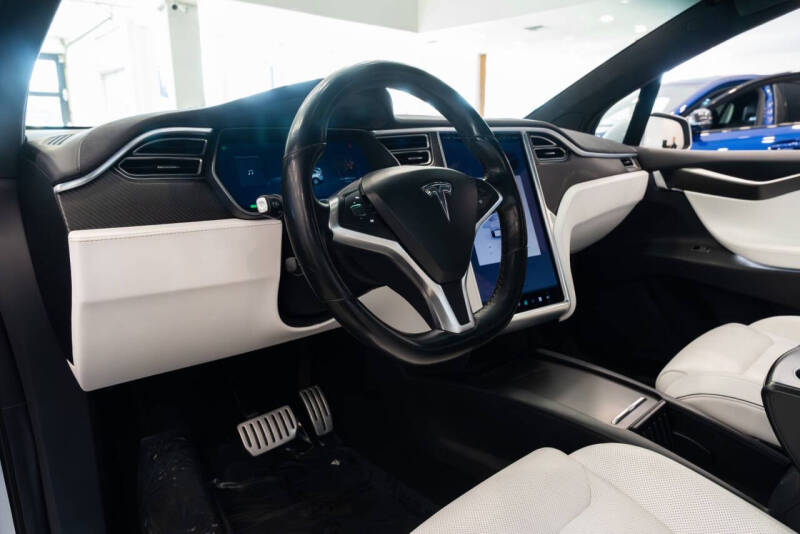 2016 Tesla Model X P90D