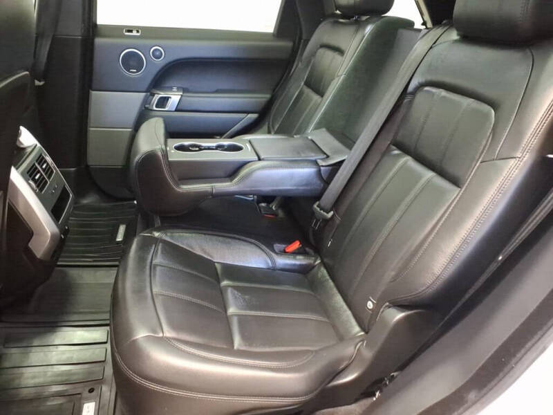 2020 Land Rover Range Rover Sport SE