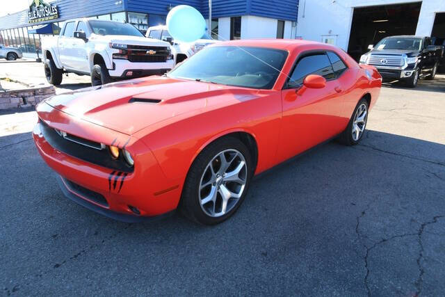 2016 Dodge Challenger SXT Plus