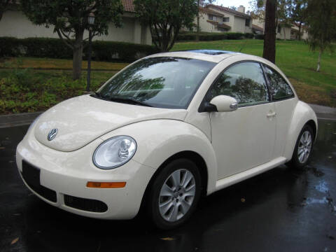 2009 Volkswagen New Beetle for sale at E MOTORCARS in Fullerton CA