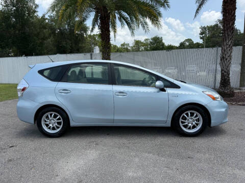 2013 Toyota Prius v Two