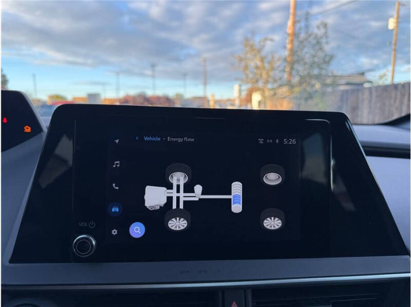 2023 Toyota Prius LE