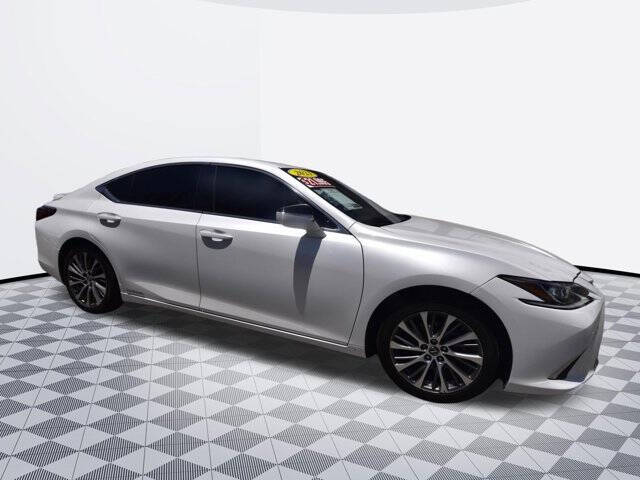 2021 Lexus ES 300h