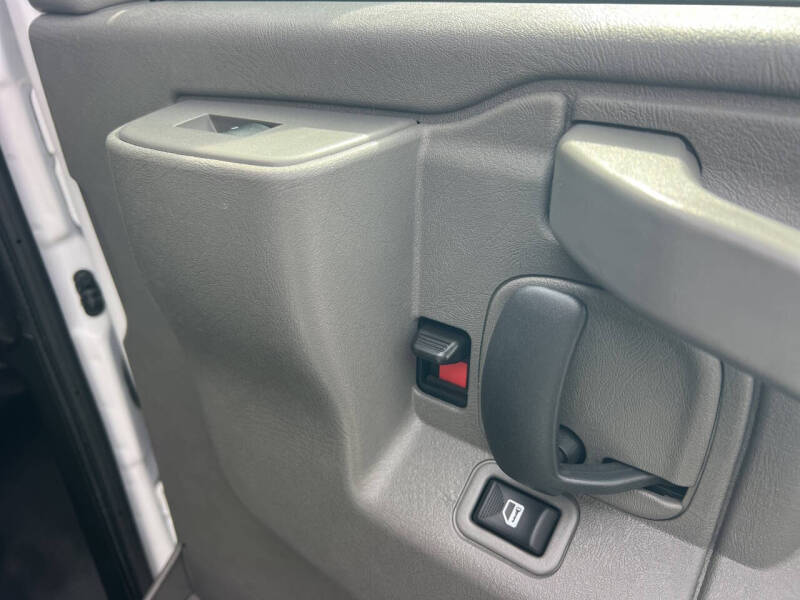 2024 GMC Savana 2500