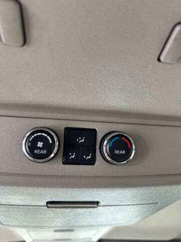 2015 Nissan Armada SV