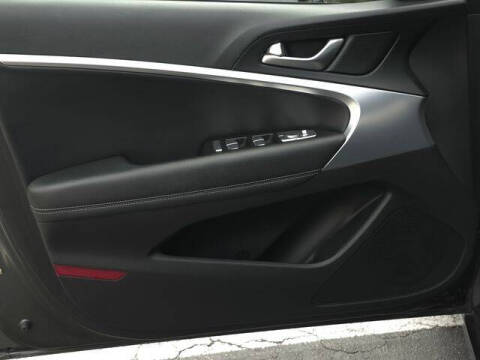 2023 Genesis G70