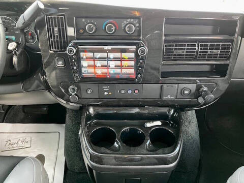 2023 Chevrolet Express 2500