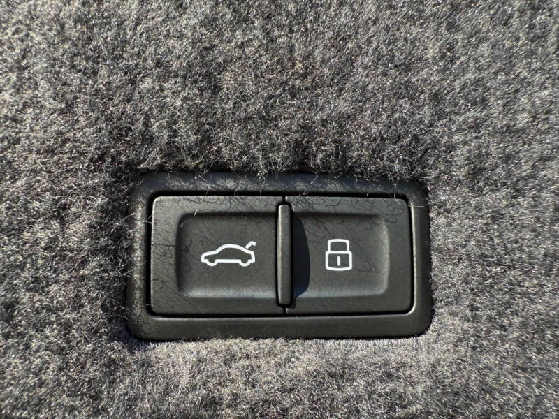 2023 Lamborghini Urus S