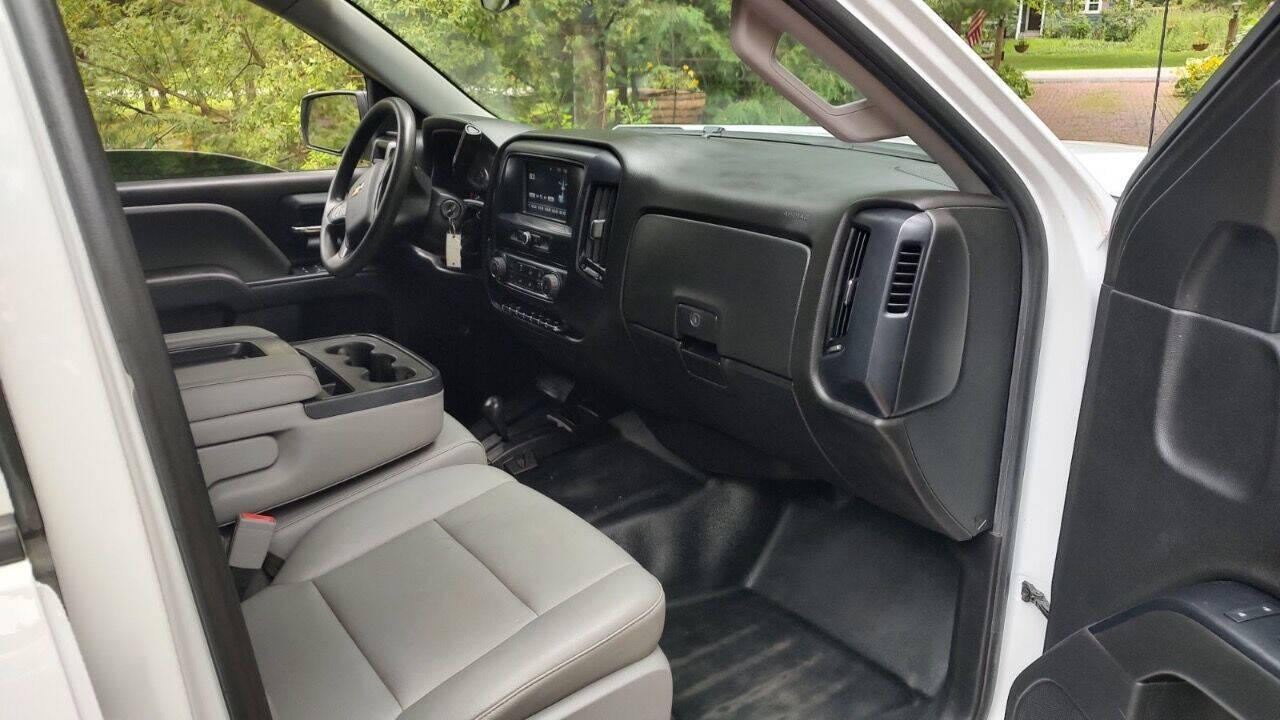 2018 Chevrolet Silverado 1500 for sale at Car Connection in Painesville, OH