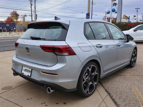 2026 Volkswagen Golf GTI Autobahn