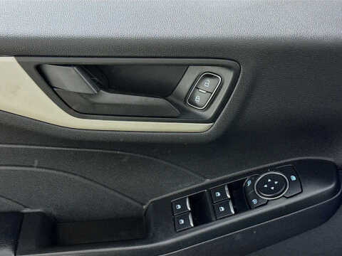 2022 Ford Escape Hybrid SE