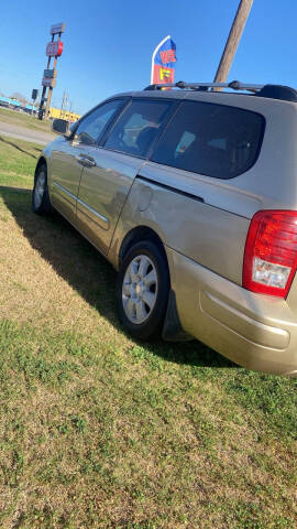 2008 Hyundai Entourage GLS