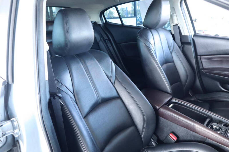 2018 Mazda MAZDA3 Touring