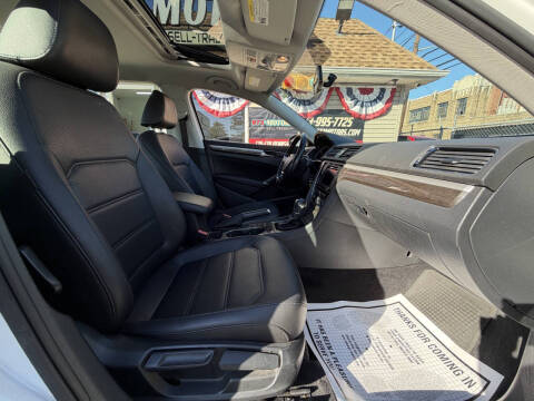 2016 Volkswagen Passat 1.8T SE