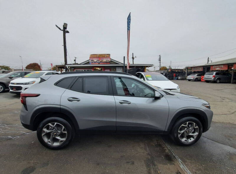 2025 Chevrolet Trax LT