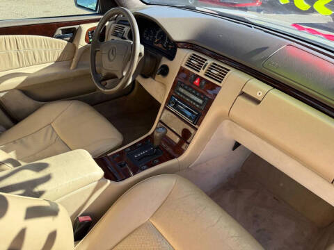 1996 Mercedes-Benz E-Class E 320