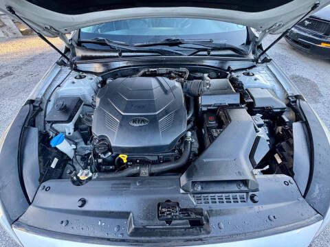 2017 Kia Cadenza Limited