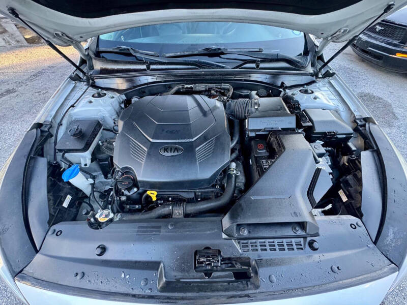 2017 Kia Cadenza Limited