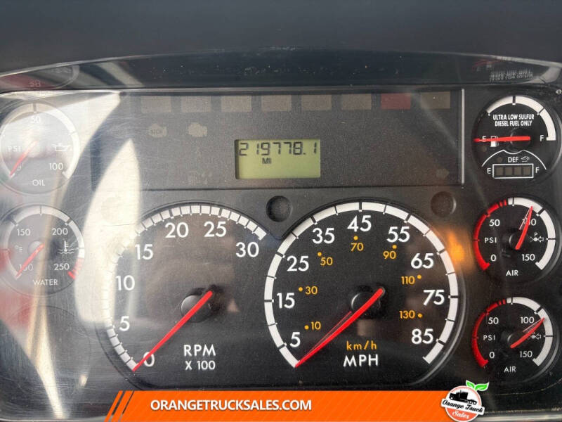 2015 Freightliner M2 106